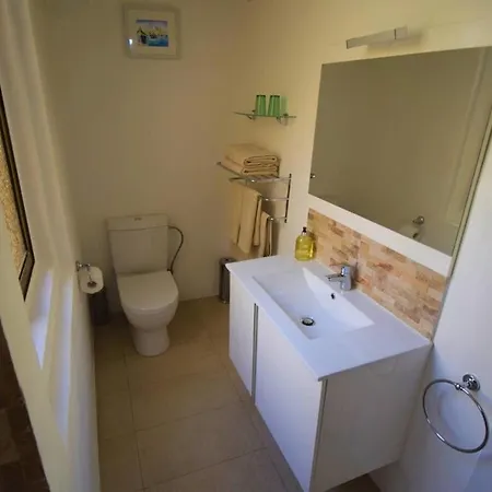 Boutique Maltese Apartment - Character, Views, A/C شقة *