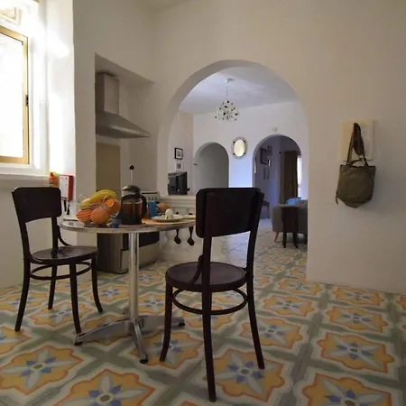 Boutique Maltese Apartment - Character, Views, A/C