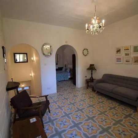 Boutique Maltese Apartment - Character, Views, A/C شقة Cospicua