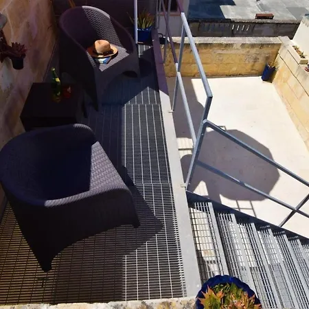 Apartment Boutique Maltese Apartment - Character, Views, A/C