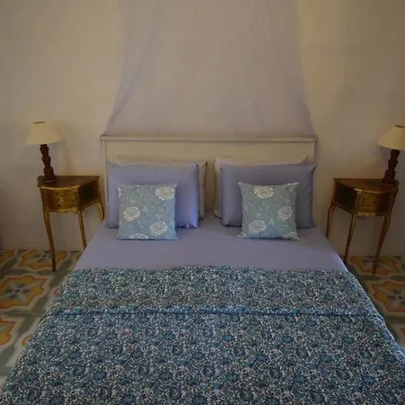 Boutique Maltese Apartment - Character, Views, A/C